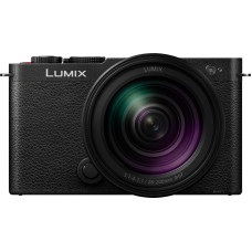 Panasonic Lumix DC-S9 + 28-200mm, jet black