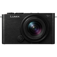 Panasonic Lumix DC-S9 + 18-40mm, jet black